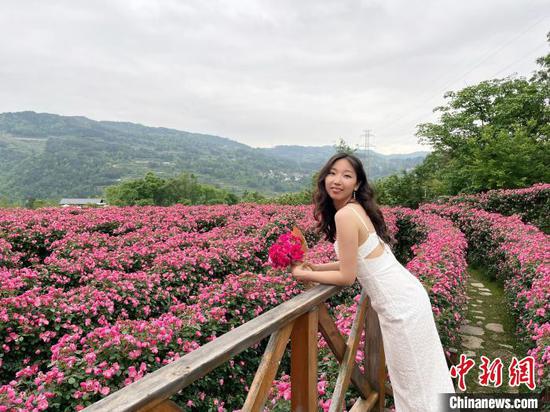 图为张安绮在其观光园内。(受访者供图) 图为张安绮在其观光园内。(受访者供图)