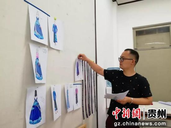 韦祥龙设计时装 。受访者供图