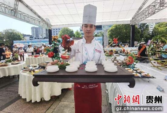 特金奖文小康展示获奖菜品 张红艳摄 特金奖文小康展示获奖菜品 张红艳摄