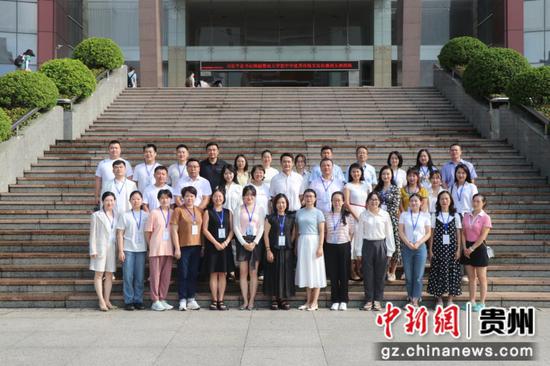 图为学员合照 图为学员合照