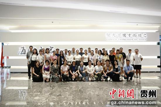 图为学员合照 图为学员合照