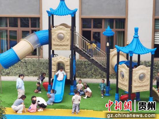 金银山街道的光彩幼儿园。 张红艳摄 金银山街道的光彩幼儿园。 张红艳摄