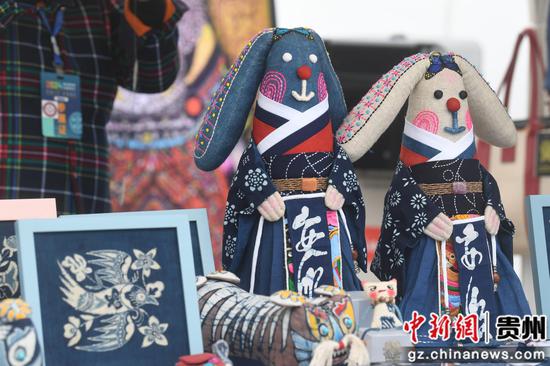 贵州非遗手工艺品。武敏 摄