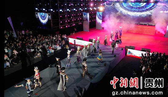 民族服饰走秀比赛 民族服饰走秀比赛