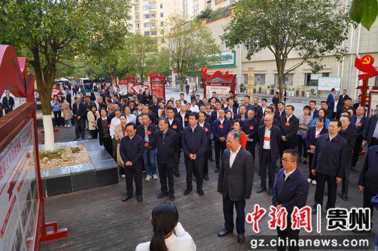 2024年度全省人大“高质量发展,代表在行动”活动经验交流会调研活动现场。李杰摄