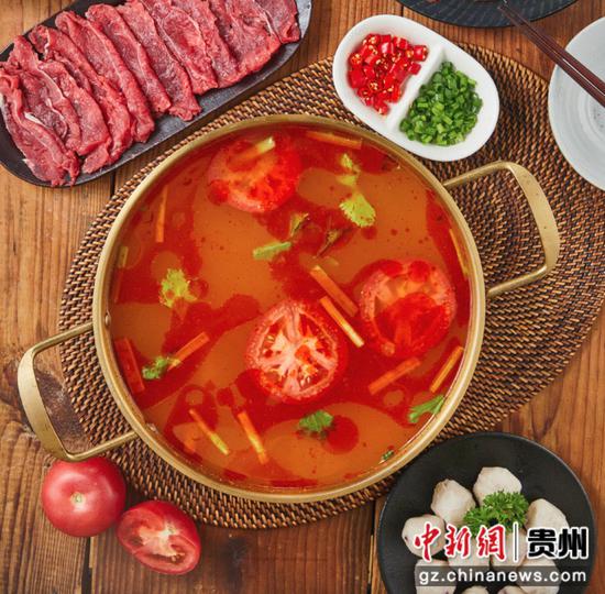 图为盒马上线的贵州酸汤火锅。 图为盒马上线的贵州酸汤火锅。