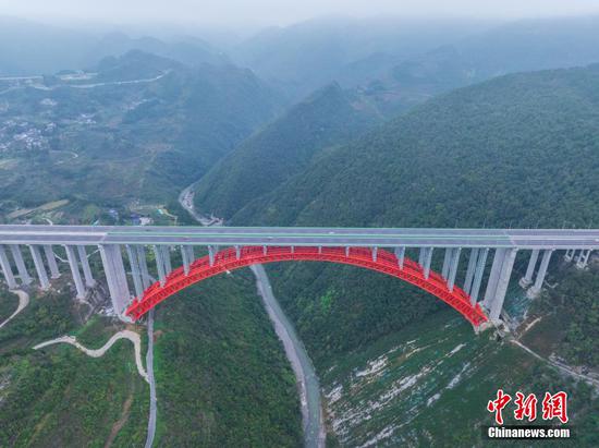 图为10月20日，航拍大发渠特大桥。（无人机照片）