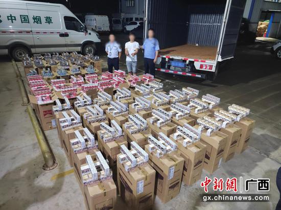 图为5.15案件现场 王陆峰摄