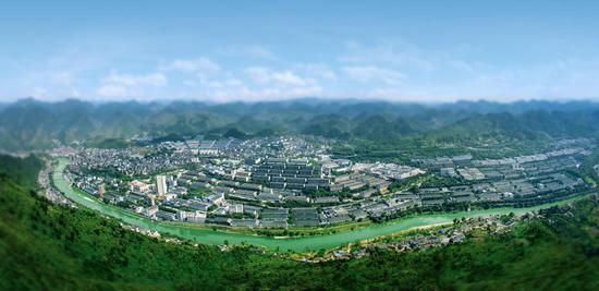 图为茅台厂区 茅台融媒体中心供图 图为茅台厂区 茅台融媒体中心供图