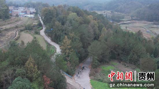 雅水镇摆炉村至葡林村段产业路 雅水镇摆炉村至葡林村段产业路