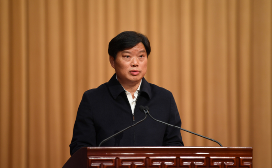 贵州省委教育工委副书记、贵州省教育厅党组书记陈云坤发言。贾智摄 贵州省委教育工委副书记、贵州省教育厅党组书记陈云坤发言。贾智摄