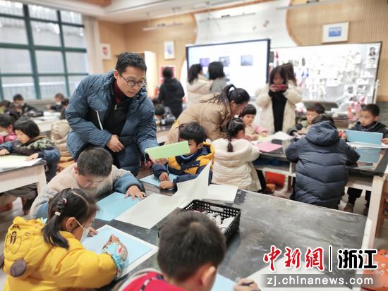 授课现场。 杭州市西湖区教育发展研究院供图