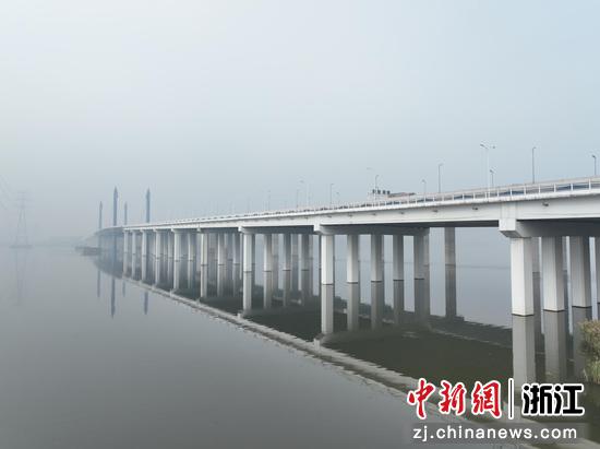 位于绍兴滨海区的滨江大桥。浙江顺畅养护公司 供图 位于绍兴滨海区的滨江大桥。浙江顺畅养护公司 供图