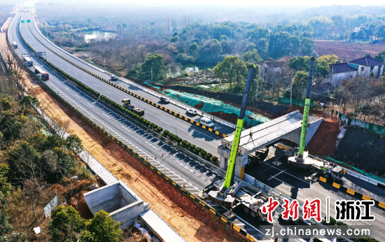 申苏浙皖改扩建高速集约化施工现场。浙江交通集团 供图
