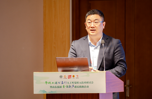 华中科技大学同济医学院附属协和医院耳鼻咽喉头颈外科副主任、教研室副主任孙宇进行《耳内镜手术2000例体会》主题讲座。