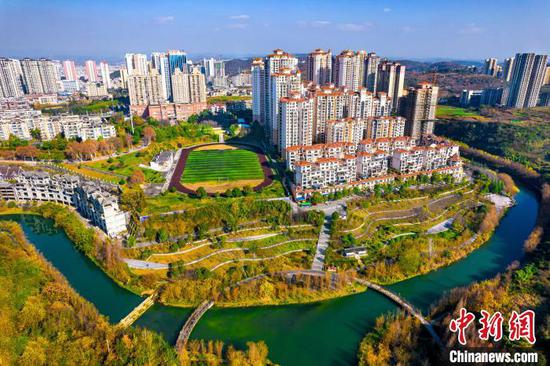 航拍贵州省黔西市水西湿地公园,冬景如画。史开心 摄 航拍贵州省黔西市水西湿地公园,冬景如画。史开心 摄