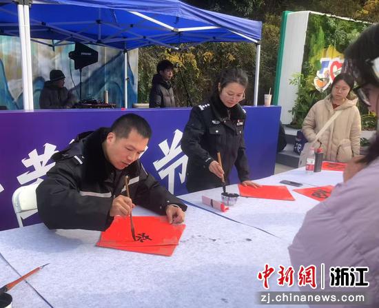 警营开放活动现场。 王潇婧 摄