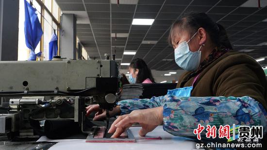 贵州松桃企业订单旺 新年生产忙 贵州松桃企业订单旺 新年生产忙