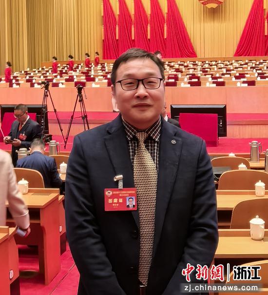 浙江省政协委员、浙江师范大学化材学院院长李正全。受访者供图