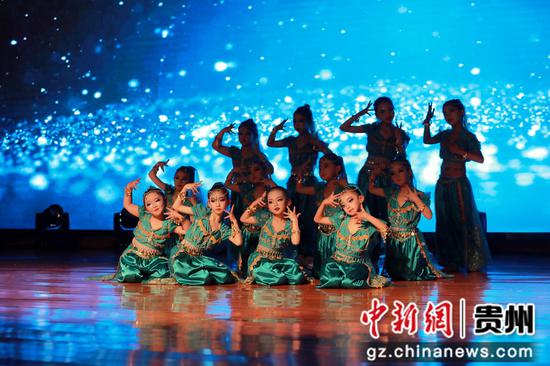 赫章县举办舞蹈专题新春晚会 赫章县举办舞蹈专题新春晚会