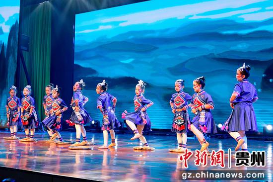 赫章县举办舞蹈专题新春晚会 赫章县举办舞蹈专题新春晚会