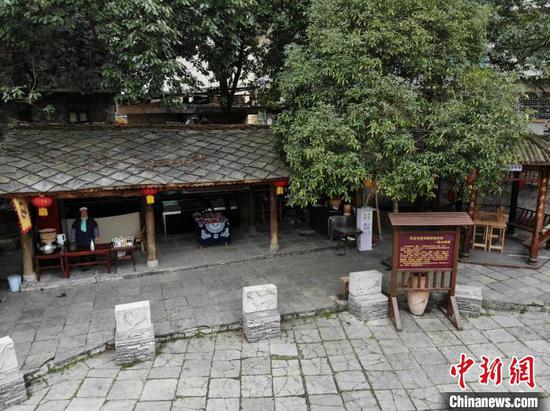 图为航拍天龙屯堡一隅。石小杰 摄 图为航拍天龙屯堡一隅。石小杰 摄