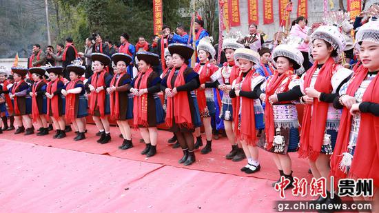 欢乐起舞