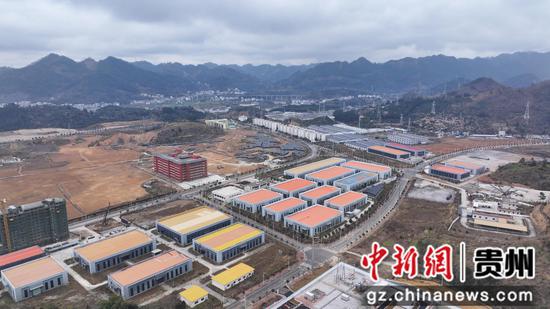 罗甸县边阳镇工业园区一角 罗甸县边阳镇工业园区一角