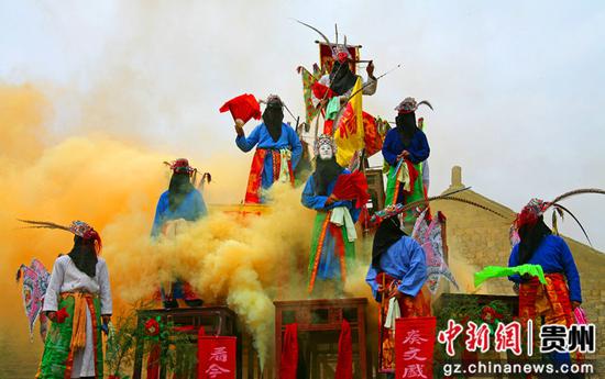 高台地戏 高台地戏