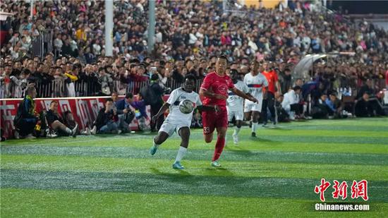 2024年10月，巴西圣保罗高桥足球队赴贵州榕江交流。(资料图)韦贵金 摄