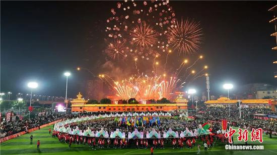 2025年1月，贵州“村超”新赛季开赛现场。吴家会 摄