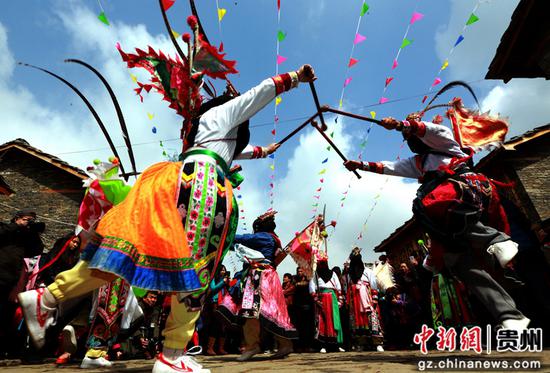 屯堡地戏。吴忠贤 摄 屯堡地戏。吴忠贤 摄