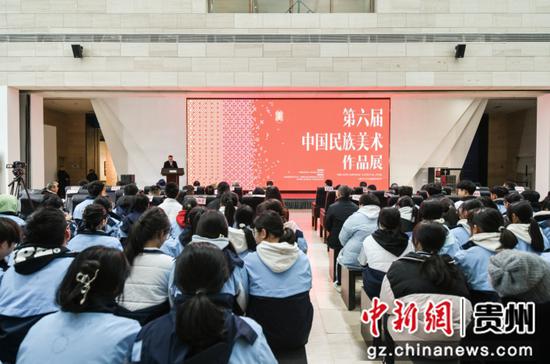 第六届中国民族美术作品展展览现场。 张傲杰摄 第六届中国民族美术作品展展览现场。 张傲杰摄