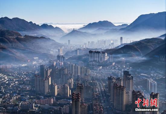 2月27日航拍赫章县城云海景观。 2月27日航拍赫章县城云海景观。
