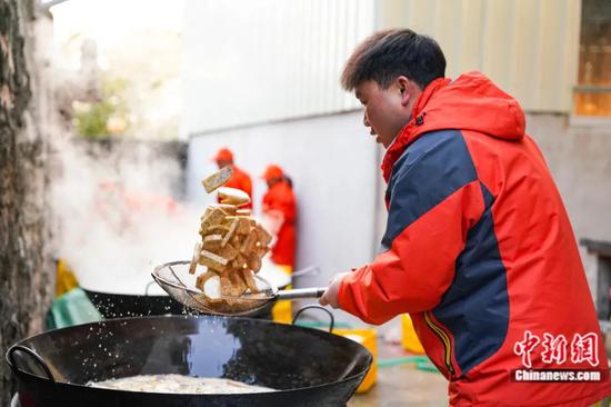 油炸荔浦芋头片。杨宗盛 摄 油炸荔浦芋头片。杨宗盛 摄