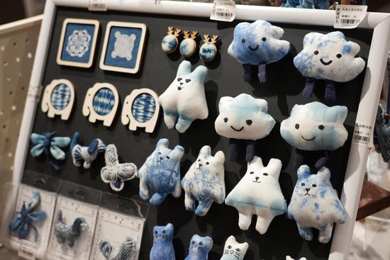 琳琅满目的文创产品 琳琅满目的文创产品