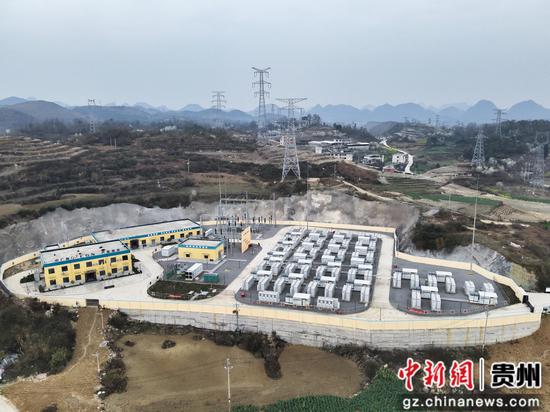 中广核贵州安顺关岭新能源有限公司月亮湾储能电站全景。易黎 摄