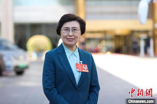 图为张抒扬代表。 瞿宏伦 摄 图为张抒扬代表。 瞿宏伦 摄