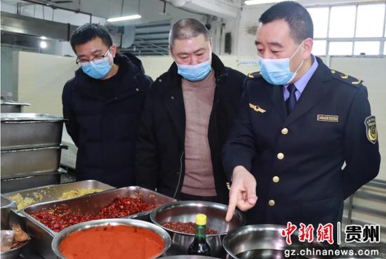 开展校园食品安全专项整治行动 开展校园食品安全专项整治行动