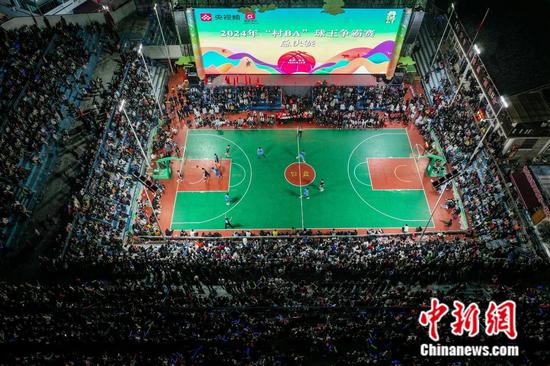 贵州“村BA”。中新社记者 瞿宏伦 摄