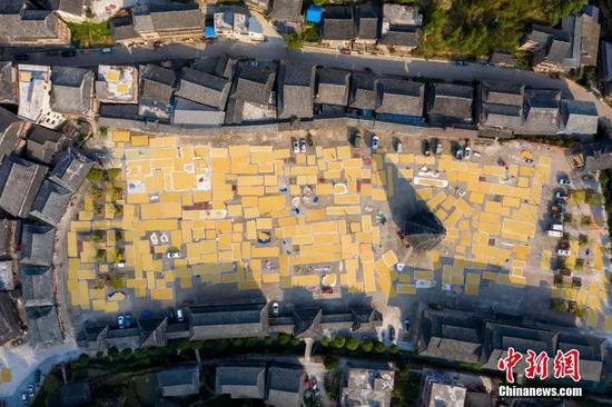 贵州从江小黄侗寨“晒秋”。吴德军 摄