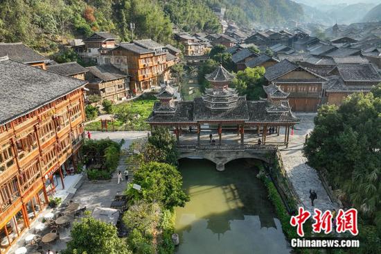 航拍贵州黎平肇兴侗寨。中新社记者 瞿宏伦 摄
