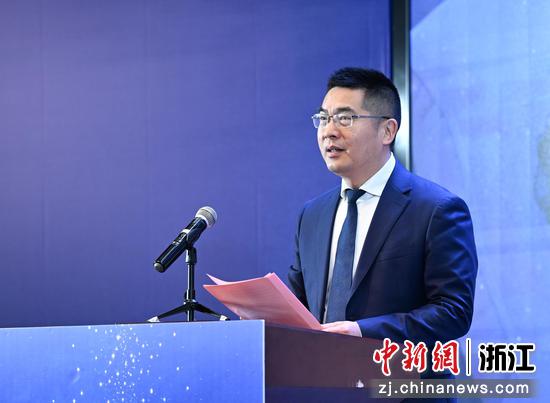 图为:农工党浙江省委会主委、浙江省人民医院院长葛明华致辞。中新社记者 王刚 摄