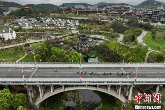 3月29日，航拍比赛现场。(无人机照片)中新社记者 瞿宏伦 摄