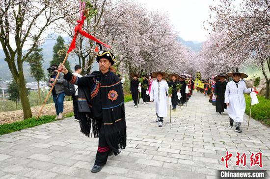 3月28日，祭花神活动现场。李华 摄