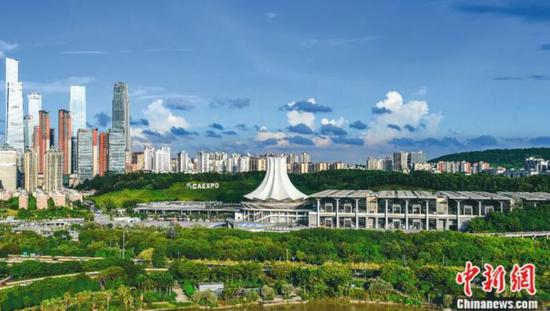 图为南宁城市风光。黄红锦 摄 图为南宁城市风光。黄红锦 摄