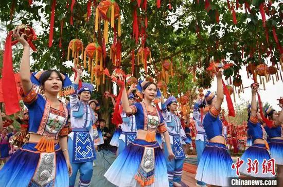 2023“壮族三月三·八桂嘉年华”活动现场。俞靖 摄 2023“壮族三月三·八桂嘉年华”活动现场。俞靖 摄