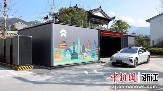 新能源车企打造的换电站。宋蒋萱供图