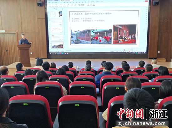 德清县“铸牢中华民族共同体意识”宣讲比赛现场。德清县委统战部供图 德清县“铸牢中华民族共同体意识”宣讲比赛现场。德清县委统战部供图