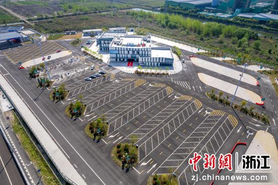 俯瞰上虞服务区。浙江商业集团 供图